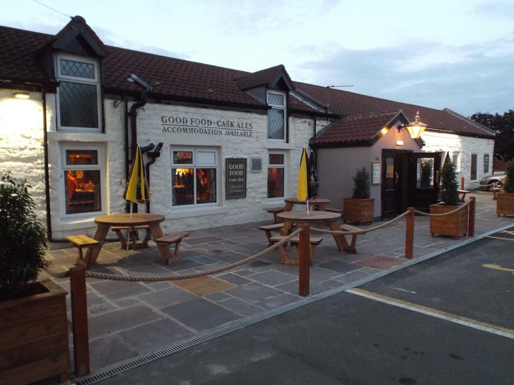 The Half Moon Inn 阿欣顿 外观 照片